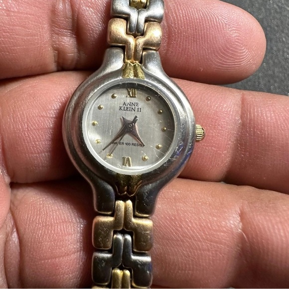 Anne Klein II Vintage Silver Gold Tone Ladies Quartz Watch Round Dial Working - Picture 1 of 10